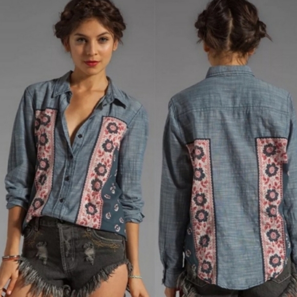 Free People Tops - FREE PEOPLE XS Born Free Button Down Bandana Navy Combo Size XS